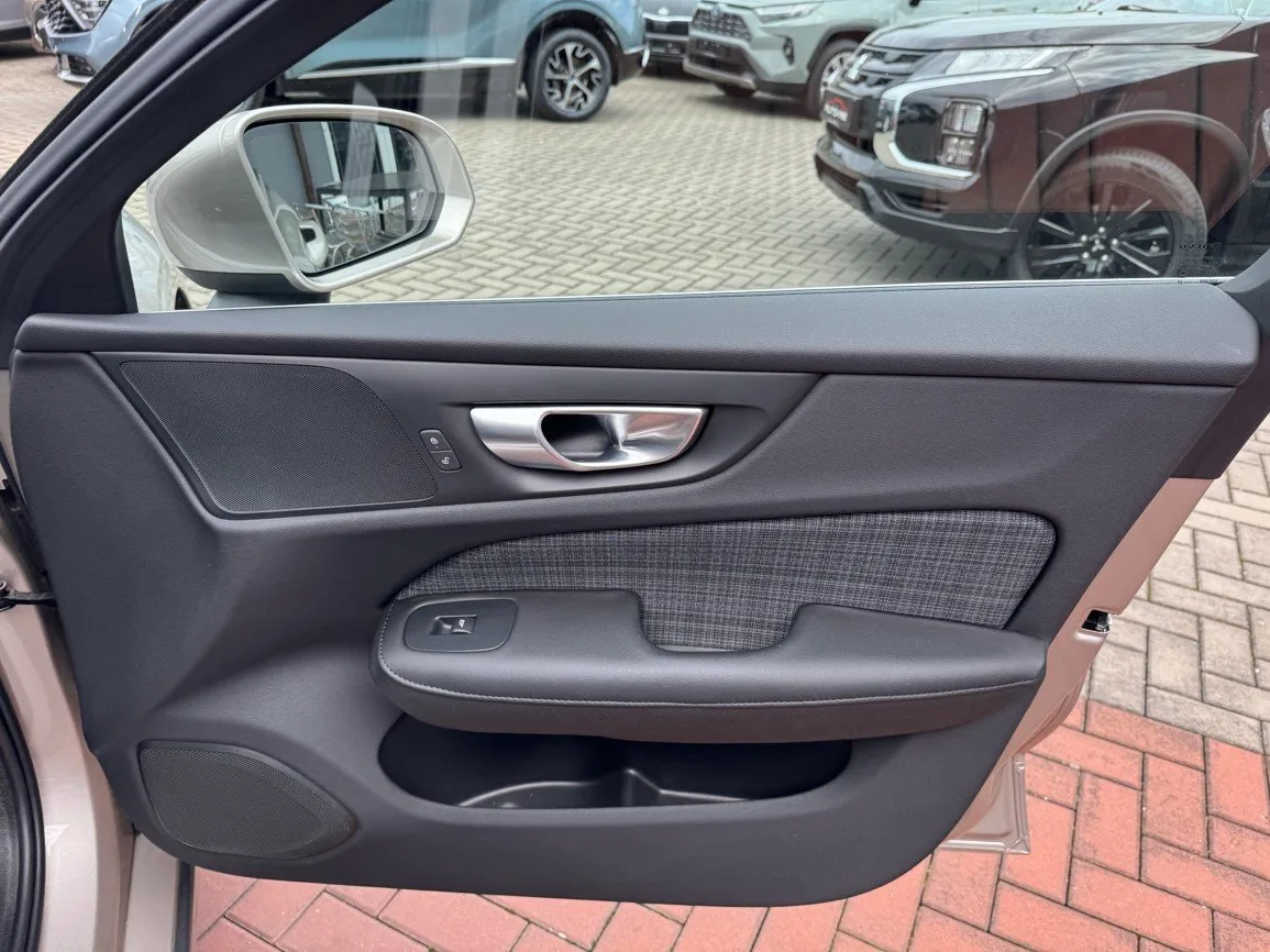 Volvo S60 - Náhled 17