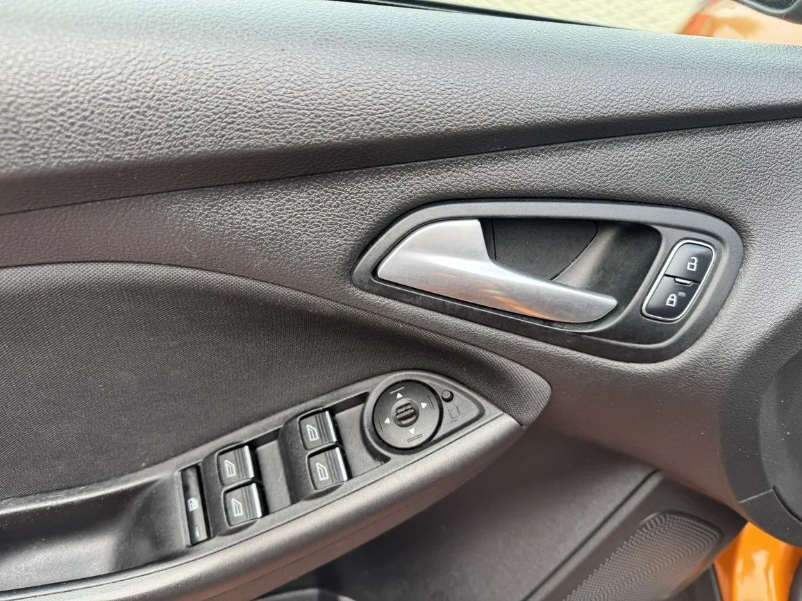 Ford Focus - Náhled 25