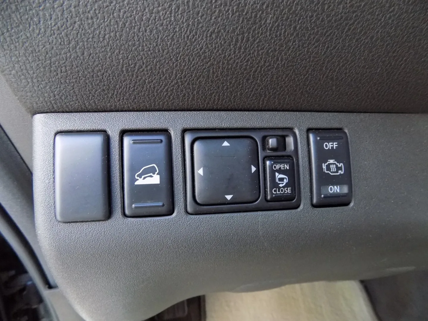 Nissan Pathfinder - Náhled 29