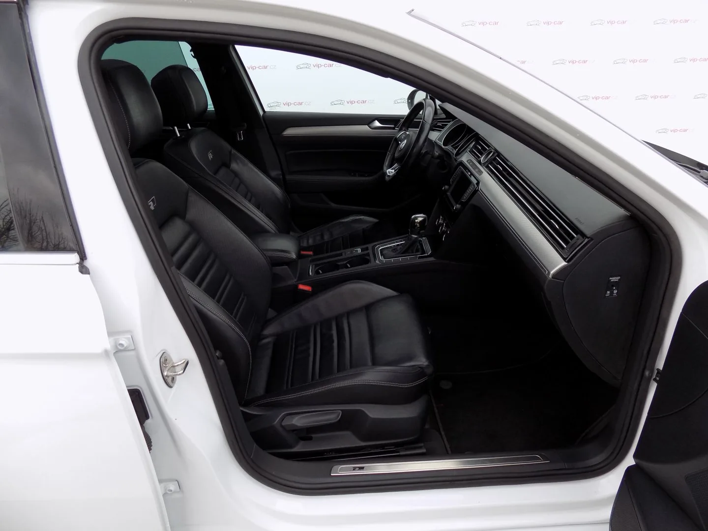 Volkswagen Passat - Náhled 19