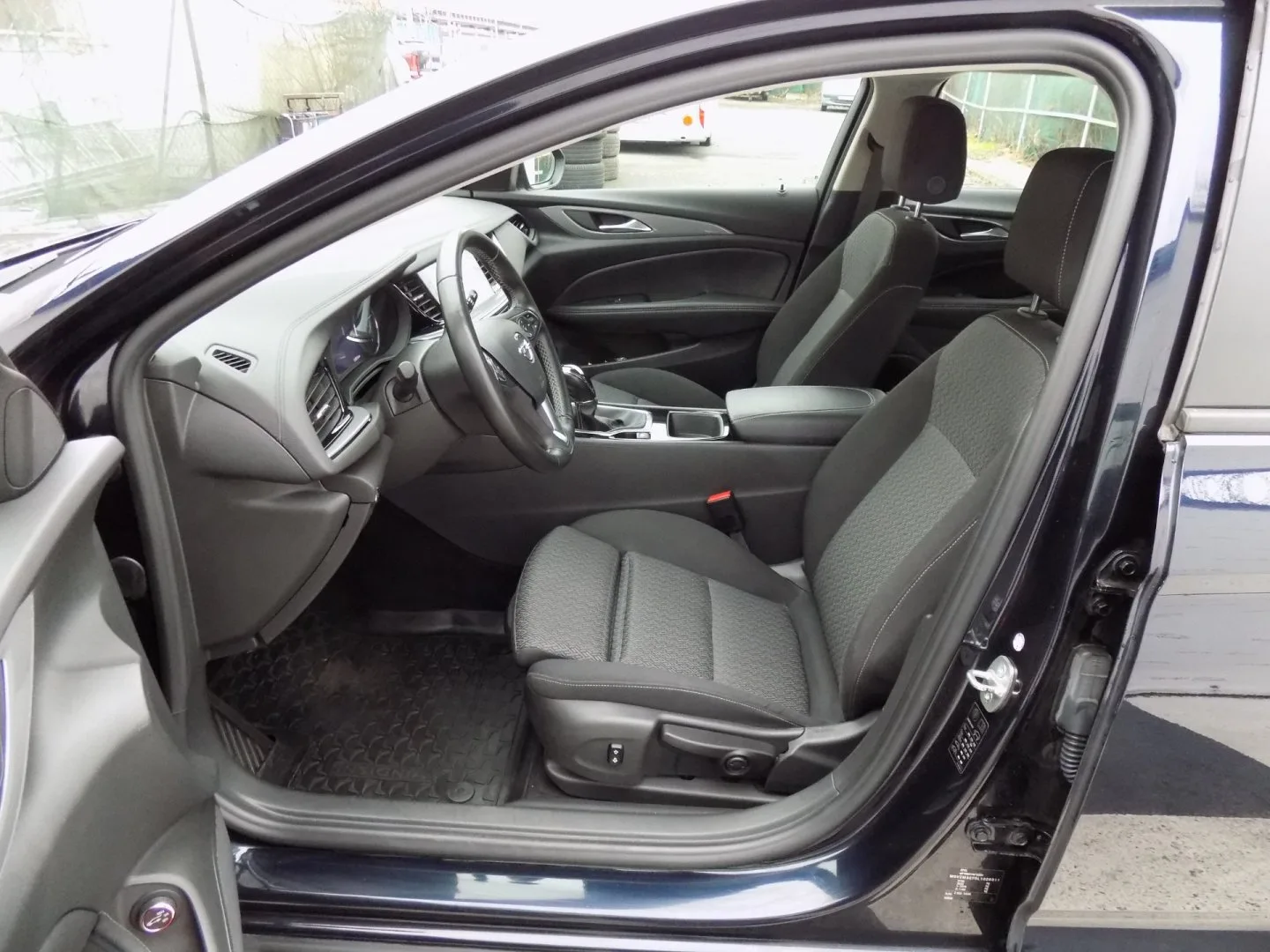 Opel Insignia - Náhled 12