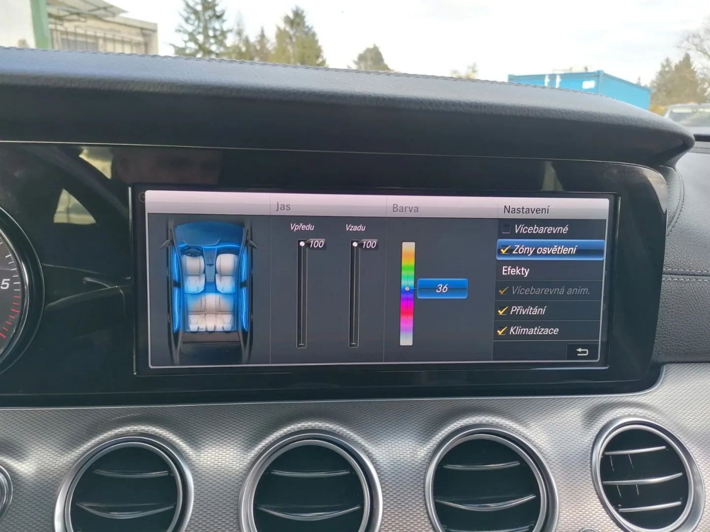 Mercedes-Benz Třídy E - Náhled 13