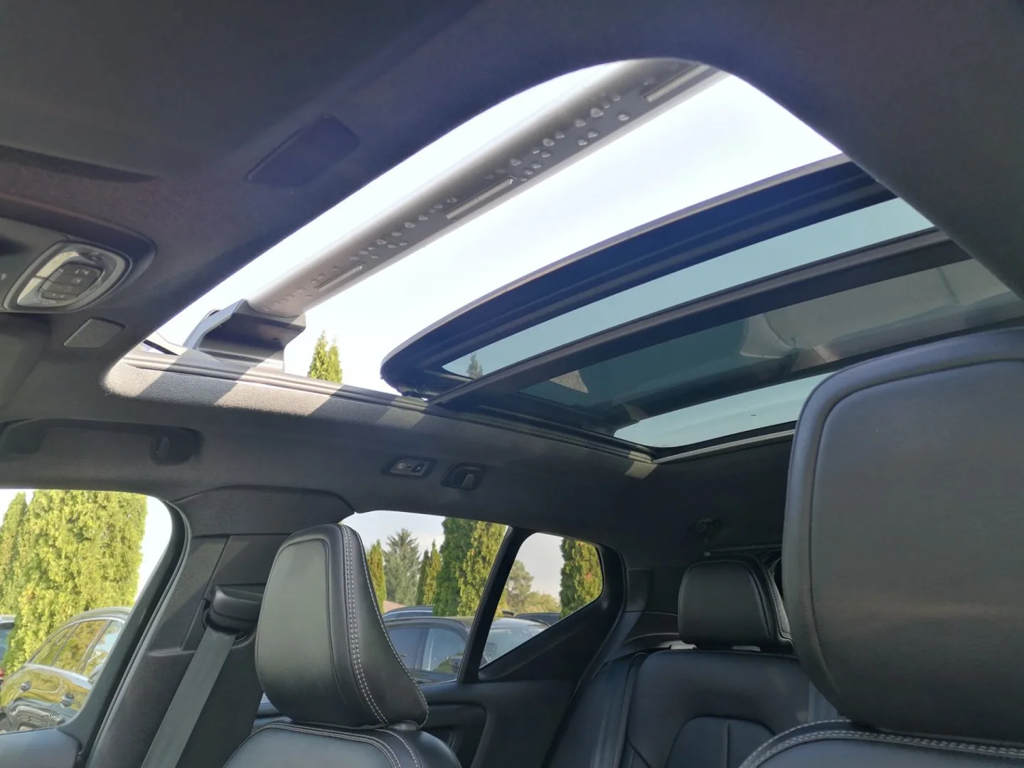 Volvo XC40 - Náhled 10